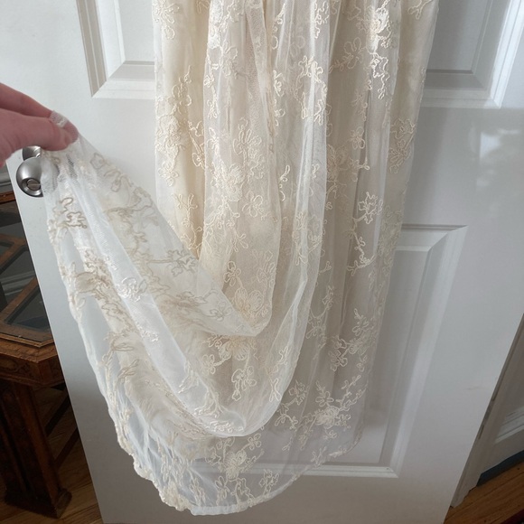 Gorgeous white lace dress! Could fit up to M - Picture 3 of 6
